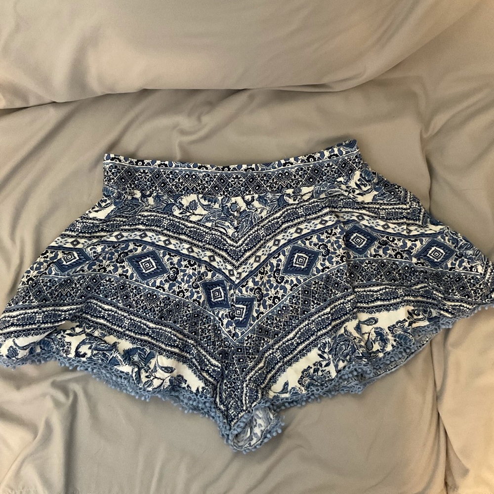 *5 for $20 En Creme Shorts